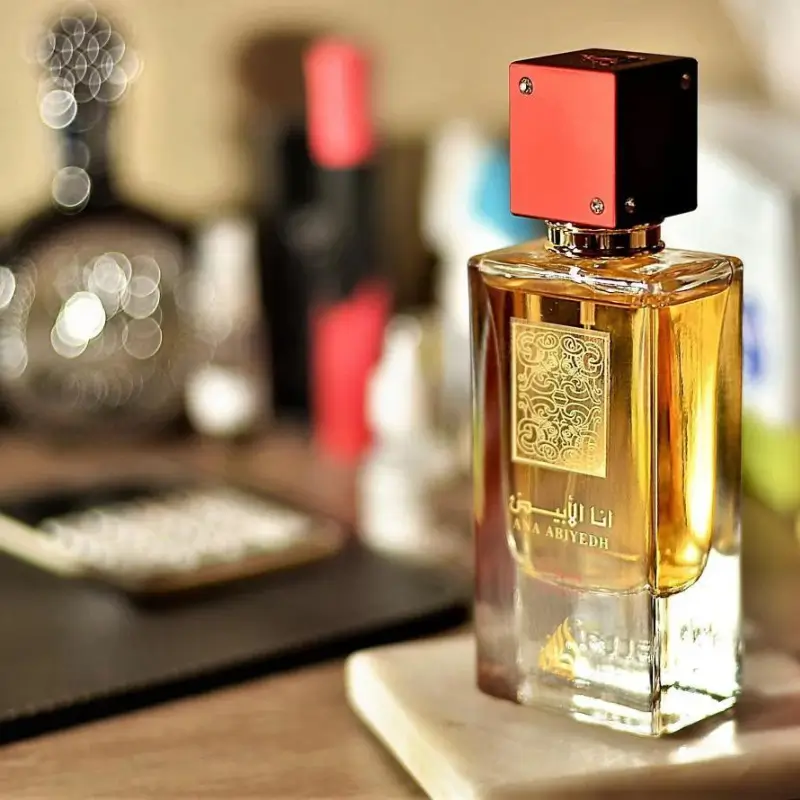 ana abiyedh rouge lattafa.webp
